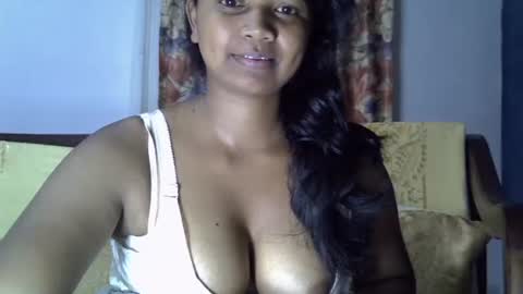 Snapshot of juicy_pretty chatting on June 2026 03:20:02 AM stellah online show from June 2026 03:20:02 AM