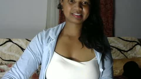 Snapshot of juicy_pretty chatting on July 2026 01:40:01 AM stellah online show from July 2026 01:40:01 AM