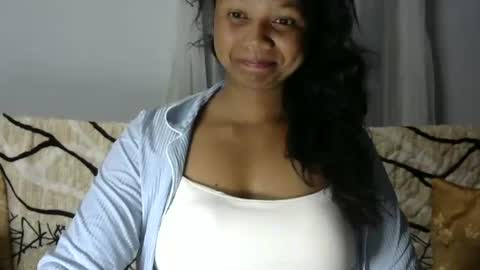 Snapshot of juicy_pretty chatting on August 2026 01:48:02 AM stellah online show from August 2026 01:48:02 AM