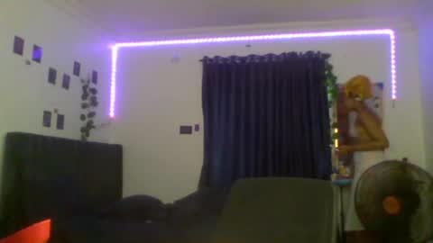 Emily online show from December 2025 04:46:01 PM