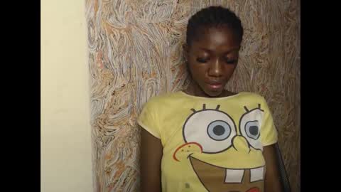 Snapshot of juicyberryx chatting on February 2025 05:11:02 AM queen online show from February 2025 05:11:02 AM