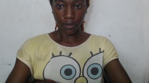 Snapshot of juicyberryx chatting on May 2026 09:04:02 AM queen online show from May 2026 09:04:02 AM