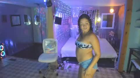 Snapshot of juicyjayxxx69 chatting on September 2025 03:31:01 AM juicyjayxxx69 online show from September 2025 03:31:01 AM