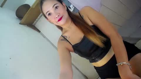 Snapshot of juicyliciousgirl chatting on February 2026 05:48:02 AM Den online show from February 2026 05:48:02 AM