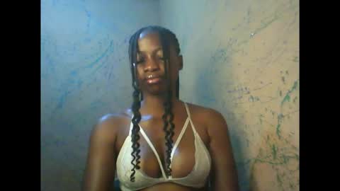 juicypiexx online show from November 2025 11:27:02 PM