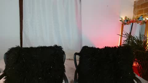 Jules and Gia online show from January 2025 11:36:02 AM