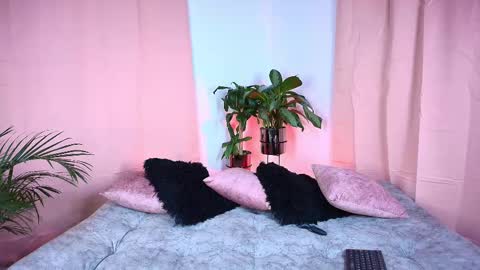 Jules and Gia online show from October 2025 10:02:01 AM