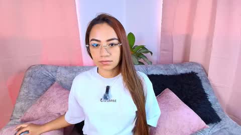 Jules and Gia online show from October 2025 03:47:02 PM