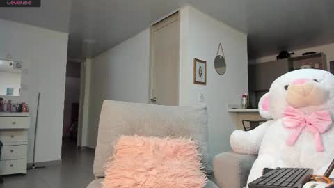 julessy online show from July 2026 03:05:02 PM