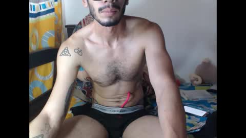 Julfigo online show from November 2025 07:01:02 PM