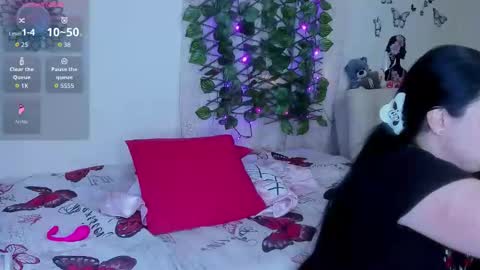 Snapshot of juli_castillo1 chatting on April 2026 03:04:01 PM juli_castillo1 online show from April 2026 03:04:01 PM