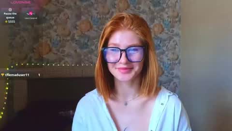 Snapshot of juli_ginger chatting on July 2026 09:55:01 AM Julia online show from July 2026 09:55:01 AM