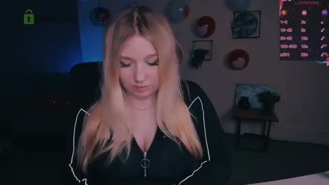 juli kisss online show from February 2025 09:32:02 AM