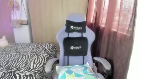 Snapshot of juli_santos_22 chatting on April 2026 09:26:01 PM juli_santos_22 online show from April 2026 09:26:01 PM