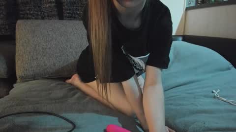 Snapshot of julia__miln chatting on January 2025 05:08:02 AM im Julia online show from January 2025 05:08:02 AM