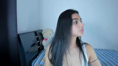 julia_strauns online show from January 2026 06:31:02 PM