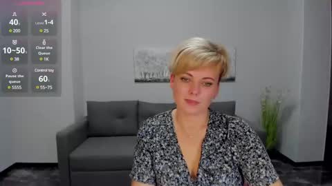 Julia online show from December 2024 09:39:02 AM