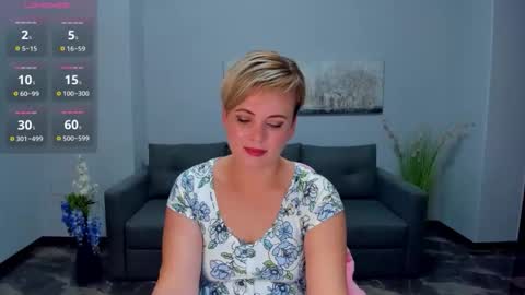 Julia online show from November 2025 06:52:01 AM