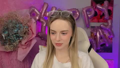 Snapshot of juliabrewwer chatting on September 2025 02:19:01 PM Julia online show from September 2025 02:19:01 PM