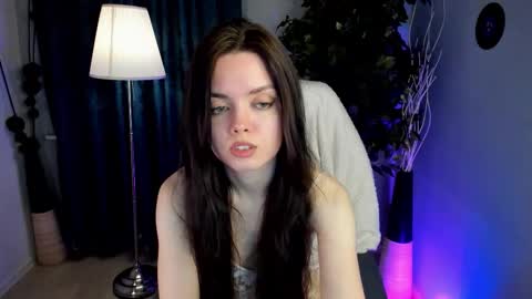 juliamoss online show from February 2026 04:06:01 AM