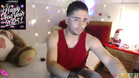 Julian online show from December 2024 07:53:02 PM