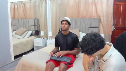 julian billy online show from December 2024 02:48:02 PM