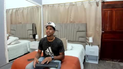 julian billy online show from January 2025 05:53:01 PM