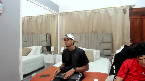 julian billy online show from January 2025 05:51:02 PM