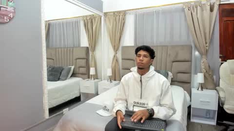 julian billy online show from January 2025 11:32:02 AM