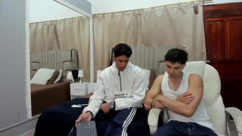 julian billy online show from February 2025 11:34:02 AM