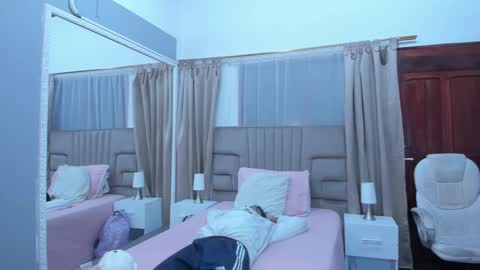 julian billy online show from February 2025 11:32:02 AM