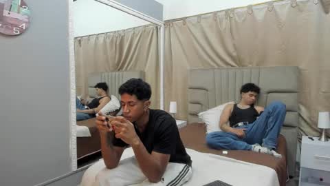 julian billy online show from February 2025 06:01:02 PM