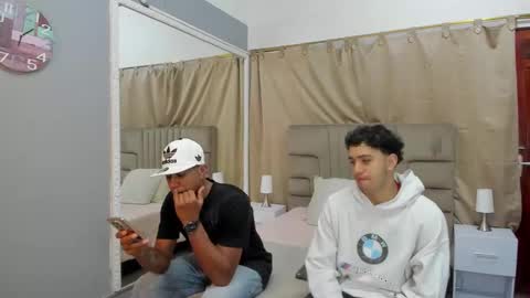 julian billy online show from February 2025 12:06:02 PM