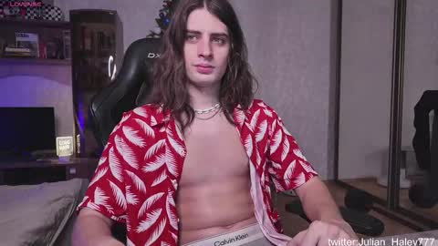 Snapshot of julian_cassablanca chatting on January 2026 11:30:02 PM julian_cassablanca online show from January 2026 11:30:02 PM