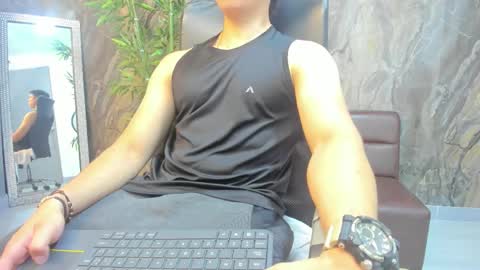 JULIAN  online show from February 2026 11:22:01 AM