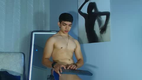 Snapshot of julian_mercier chatting on May 2026 02:44:01 PM JULIAN online show from May 2026 02:44:01 PM