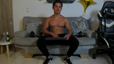 julian_wallace online show from November 2025 07:10:01 PM