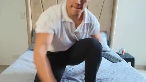 julian_wallace online show from February 2026 09:11:02 PM