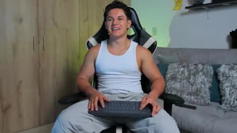 julian_wallace online show from February 2026 04:05:02 PM