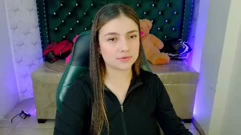 Snapshot of juliana_diamond_ chatting on June 2026 03:05:01 AM juliana_diamond_ online show from June 2026 03:05:01 AM