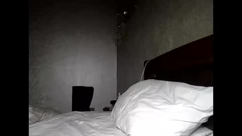 julianagold1 online show from April 2026 08:03:01 PM