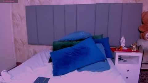 juli online show from February 2025 03:59:02 AM