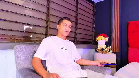 Snapshot of juliansterling___ chatting on June 2026 07:34:02 PM JULIAN STEARLING online show from June 2026 07:34:02 PM