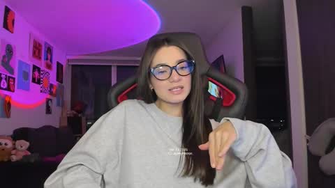 Jeimy Help me to reach 100 thumbs up online show from March 2026 01:12:01 AM