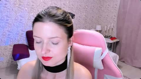 Julie online show from December 2024 07:10:01 PM