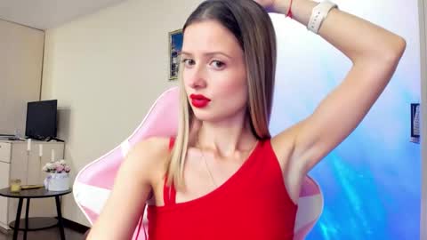 Julie online show from October 2025 02:48:01 PM