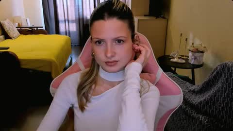 Julie online show from March 2026 04:31:01 AM