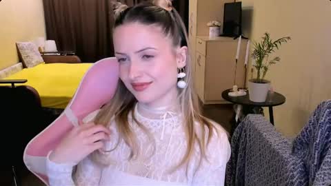 Julie online show from April 2026 04:59:02 PM