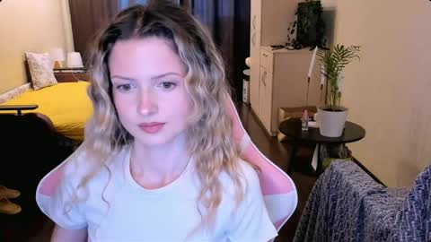 Julie online show from May 2026 02:33:02 PM