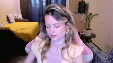 Julie online show from May 2026 02:58:02 PM